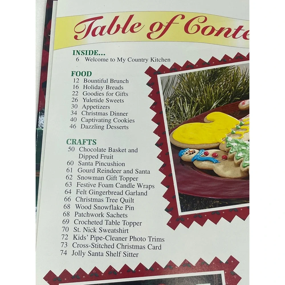 Vintage Country Woman Christmas 2003 HC Book Recipes Crafts Holiday Decor